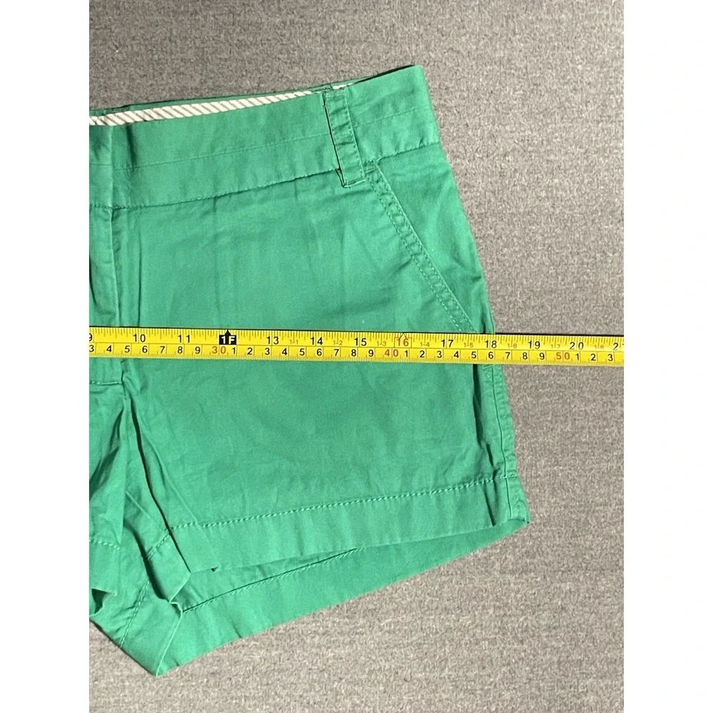 J.Crew Chino Broken In Green Shorts Womens Size 2 Preppy Casual Summer Classic